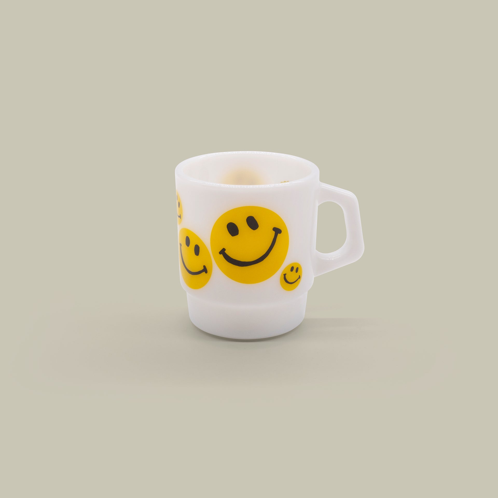 Fire-King Japan - Stacking Mug SMILEY FACE in Yellow