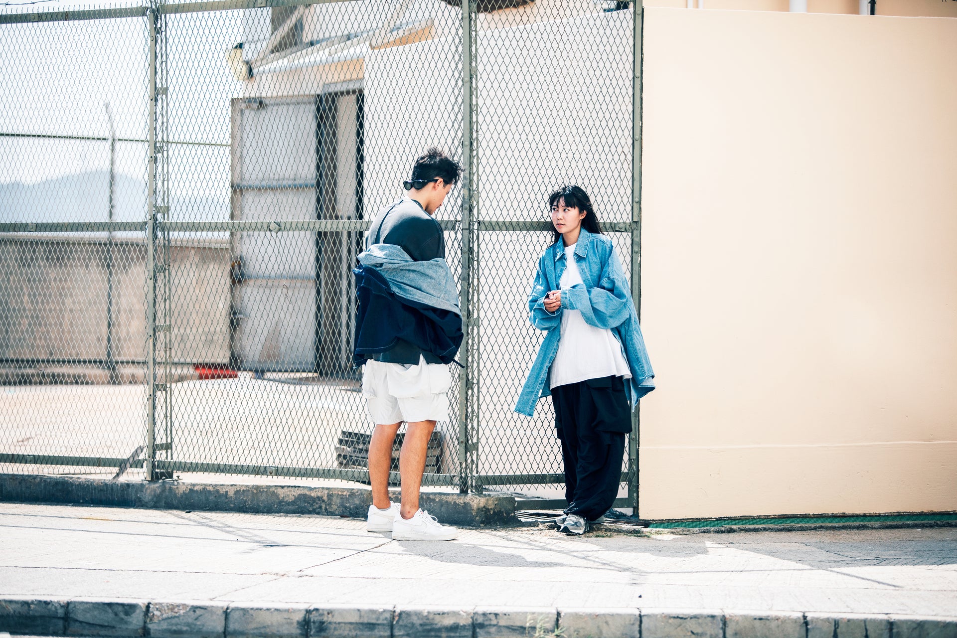 wide denim balloon shirt