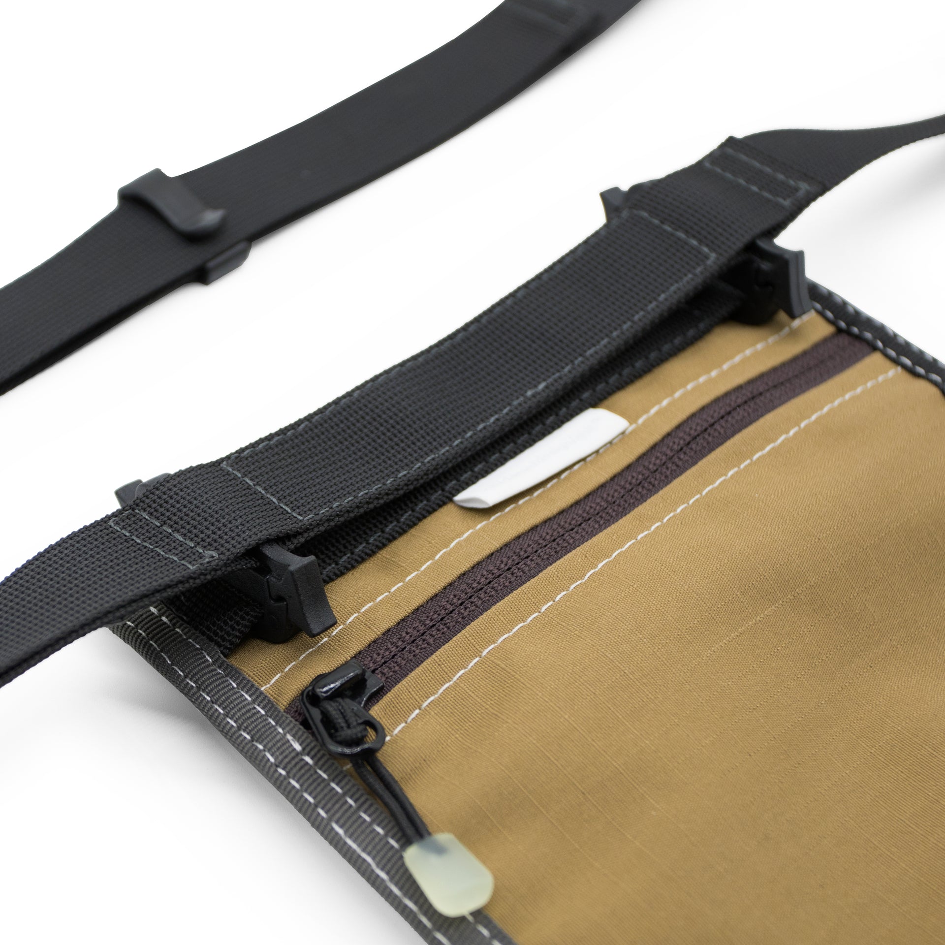 Teflon™ “pocket” 3-way bag in earth